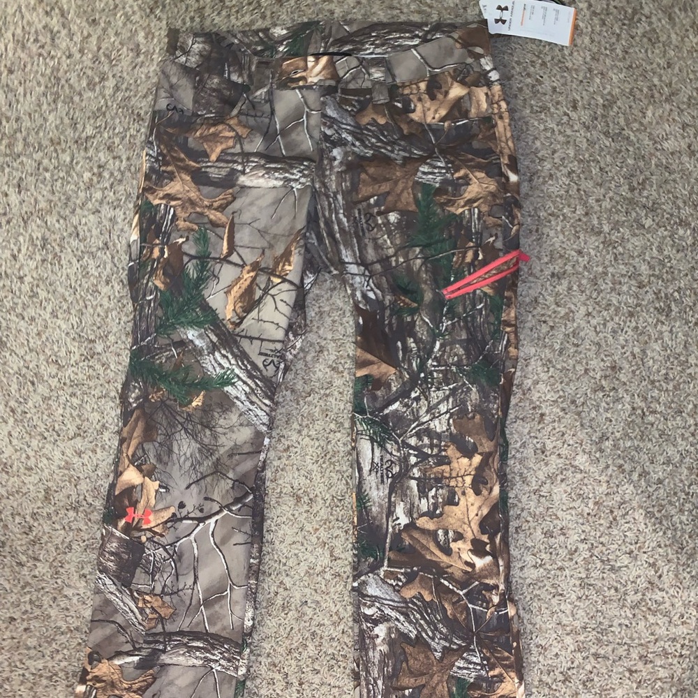 Under Armour camo pants